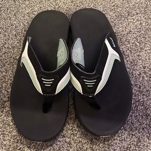 Reef Sandals Size 10